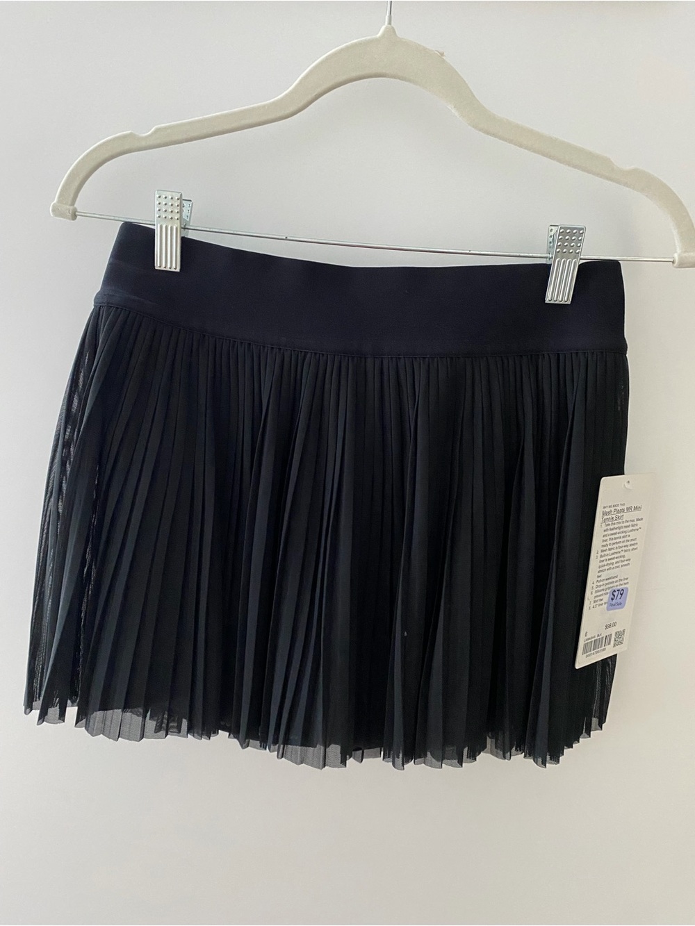 Lululemon Black Pleated Mini Skirt - Women